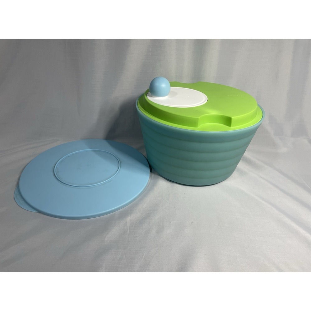 Tupperware Blue and Lime Green 4.5 Liter Spin 'N Save Salad Spinner #3776B-2